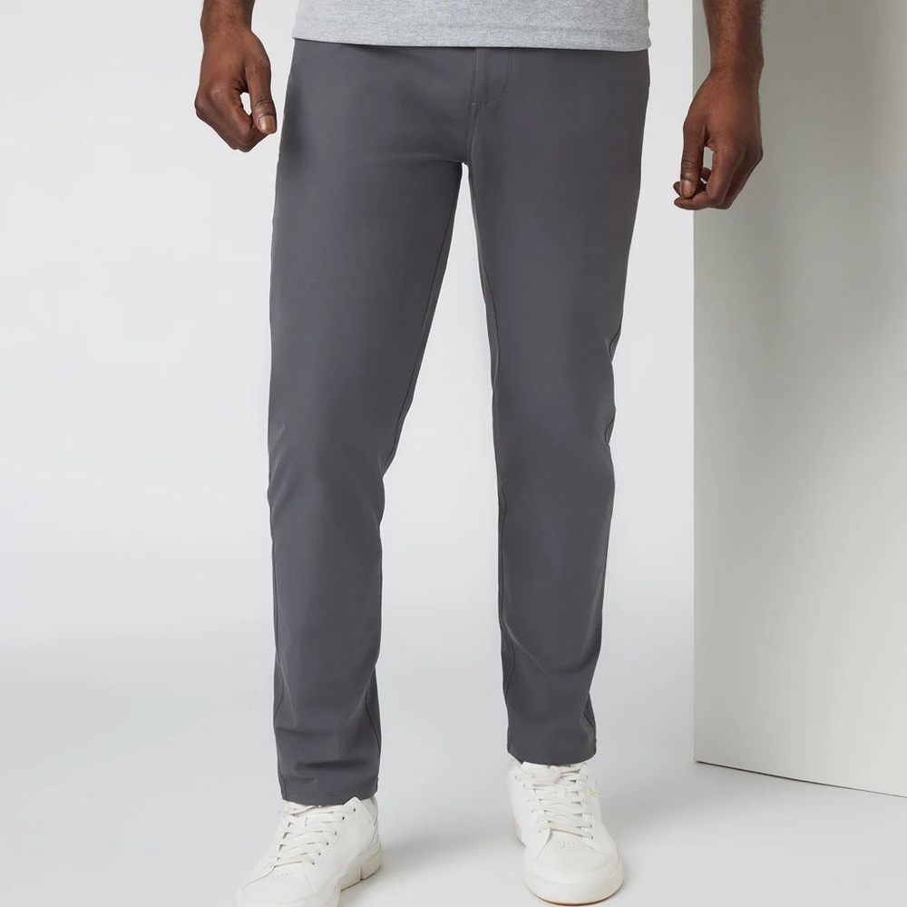 Vuori Meta™ Pant Athletic Slim Fit 32" in Charcoal Grey